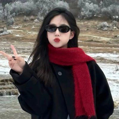 绯红色的窗帘